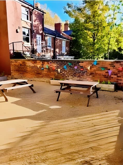 Outdoor Features
