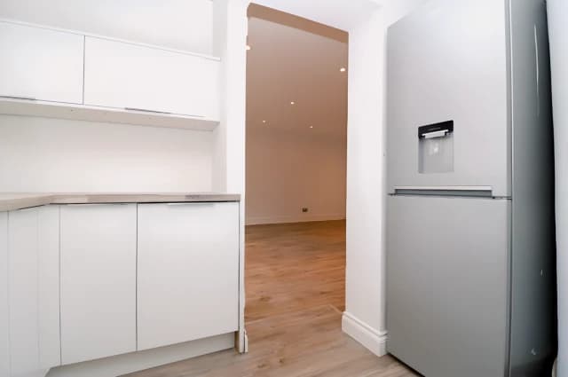 2Bedrooms, 1Bathrooms