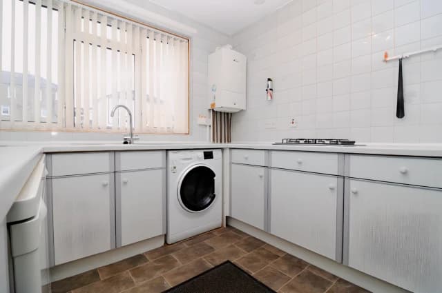 3Bedrooms, 1Bathrooms