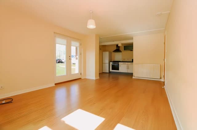 2Bedrooms, 1Bathrooms