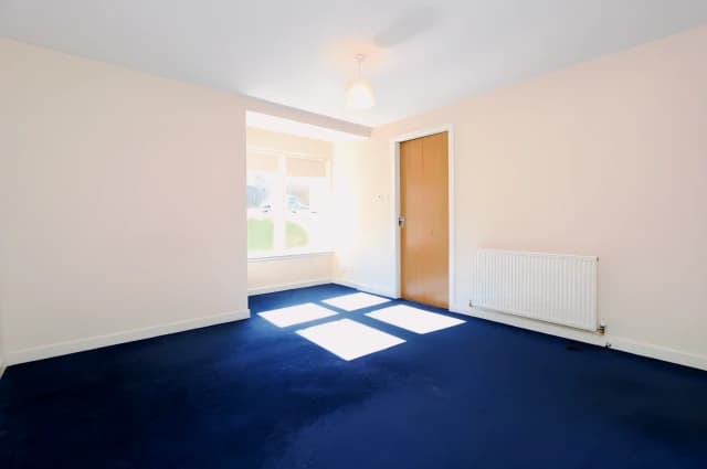 2Bedrooms, 1Bathrooms