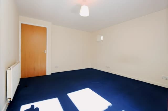 2Bedrooms, 1Bathrooms