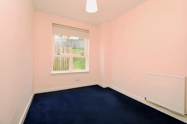 2Bedrooms, 1Bathrooms