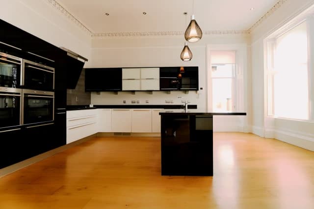 3Bedrooms, 2Bathrooms
