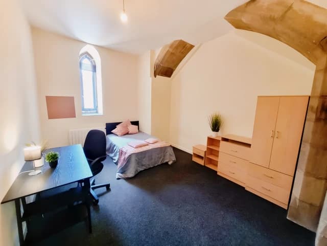 7 Bedroom 7 bathroom