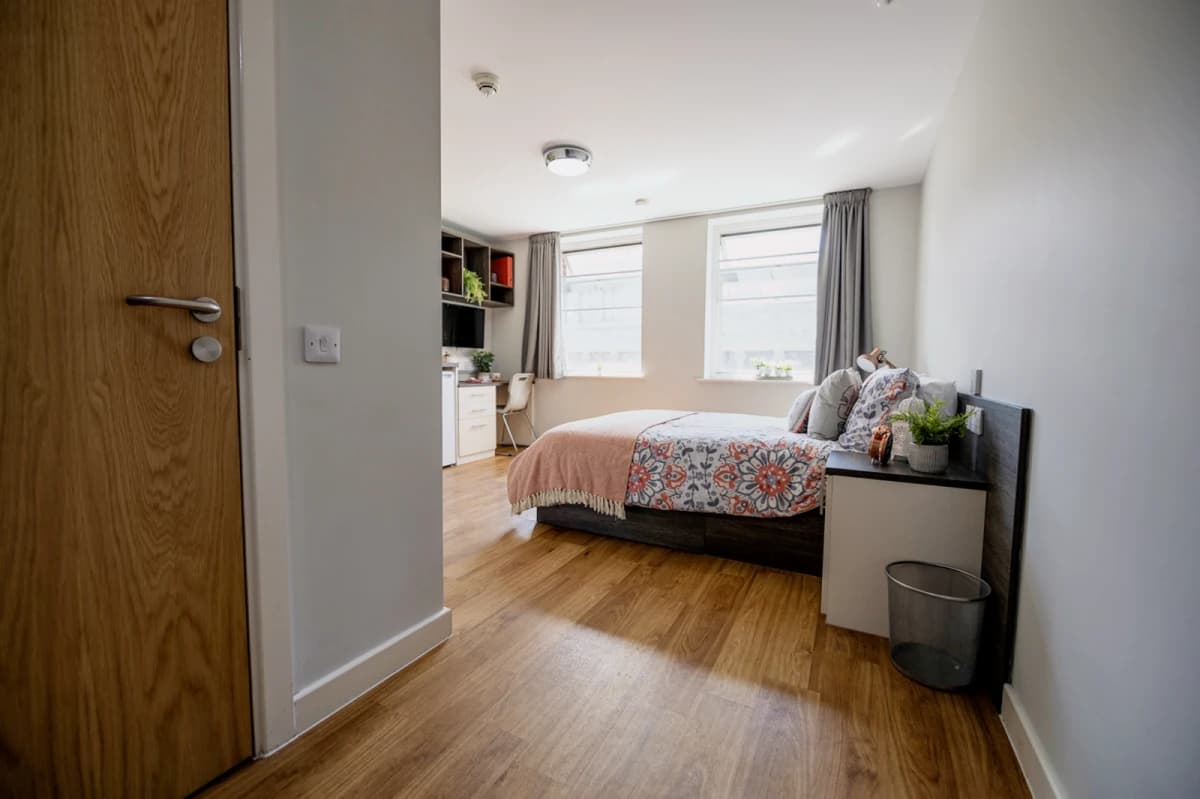 Stanley Court image