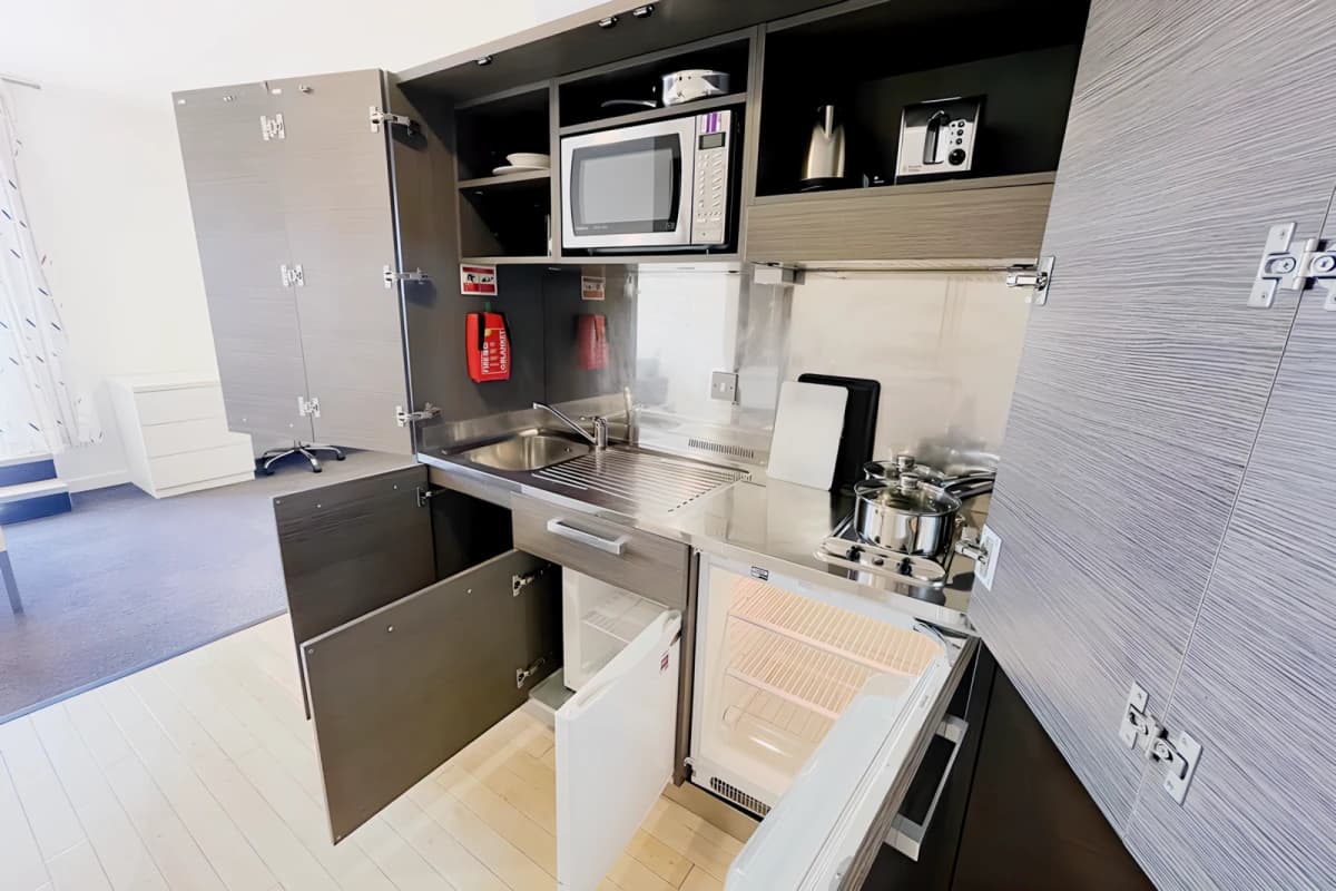 Gob Kirby Street Residence image