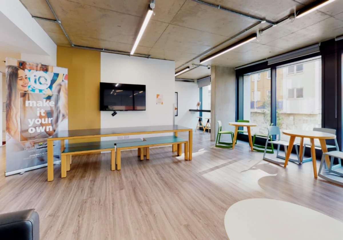 iQ Aldgate image