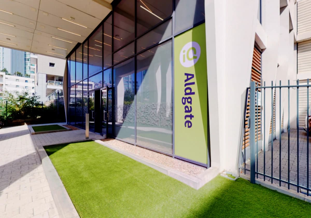 iQ Aldgate image 2