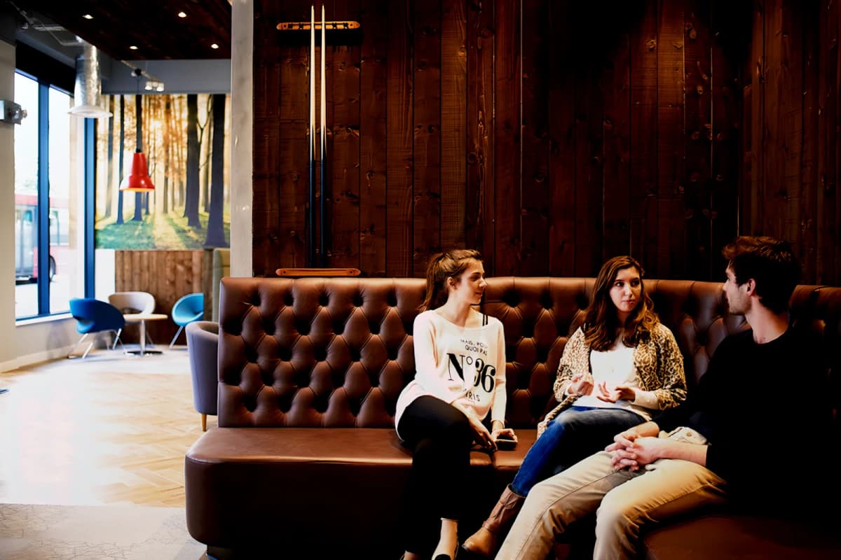 Gob Islington Residence image