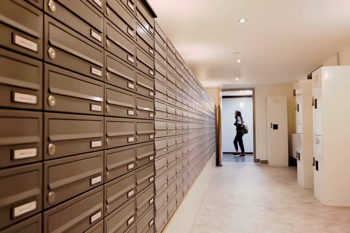 Gob Aldgate Residence image