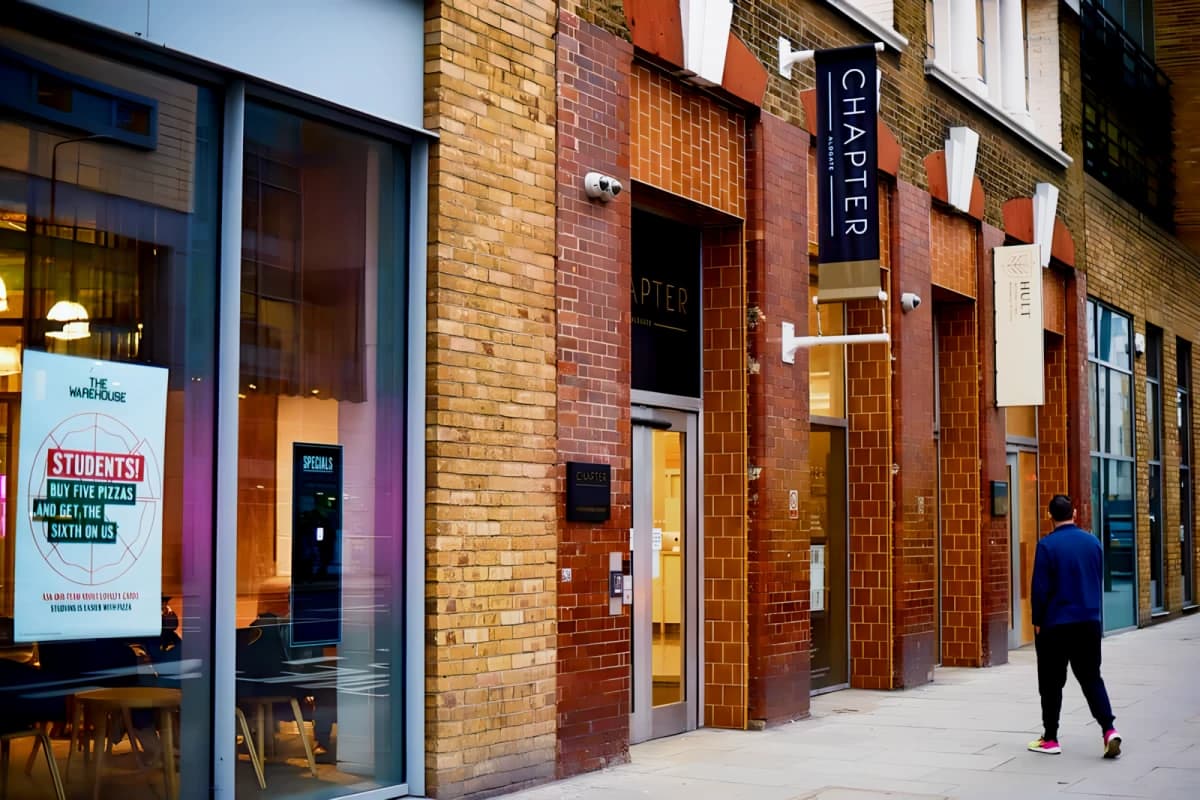 Gob Aldgate Residence