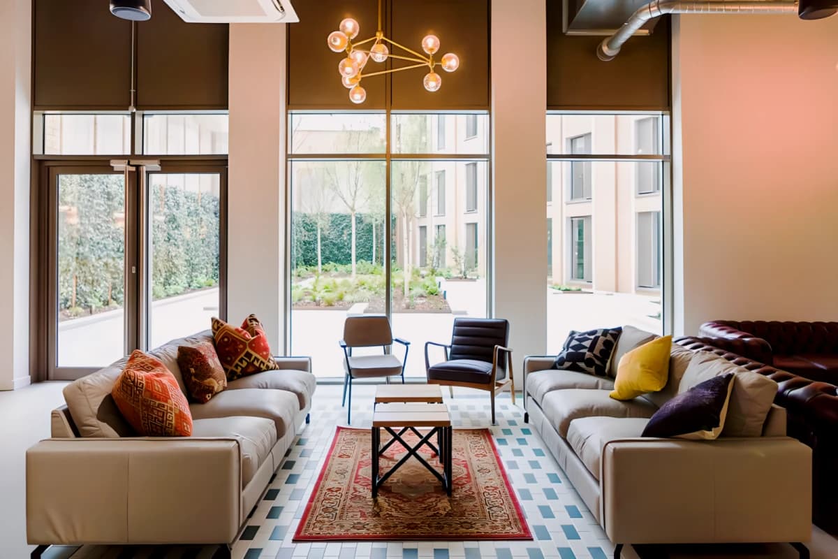 Gob White City Residence image