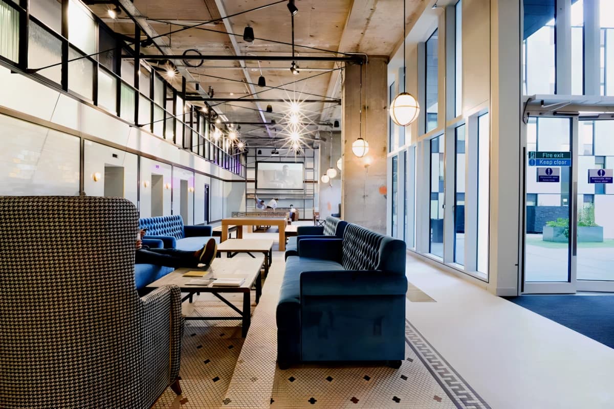 Lit King's Cross Residence image