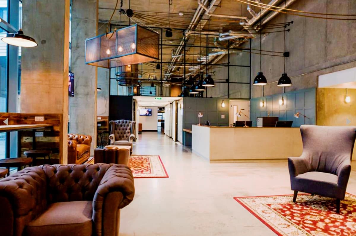 Lit Aldgate Residence image