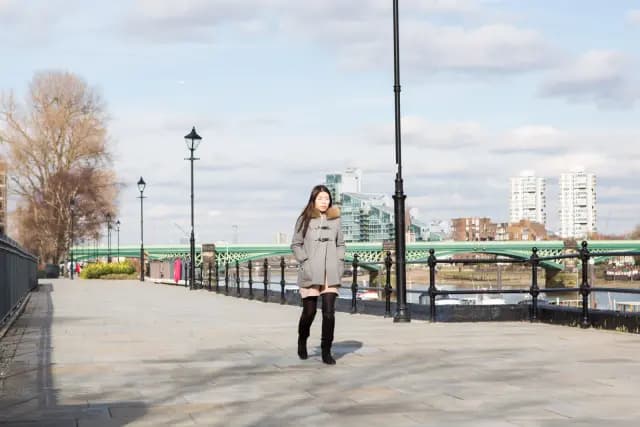Fulham Riverside image 3
