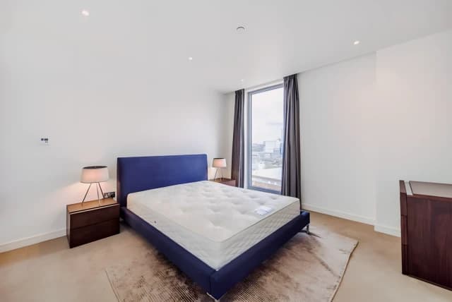 Regents Wharf image 4