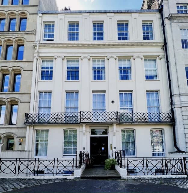 SL-The Lincoln's Inn Collection image 2
