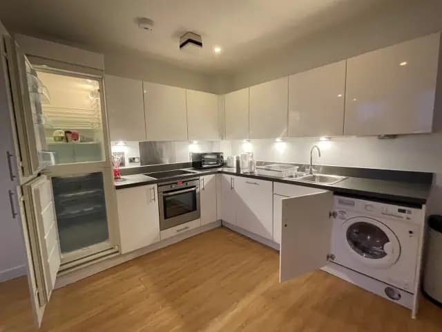 Mornington Crescent Serviced Apartments image 5