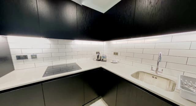 Modern Serviced Apartments image 3