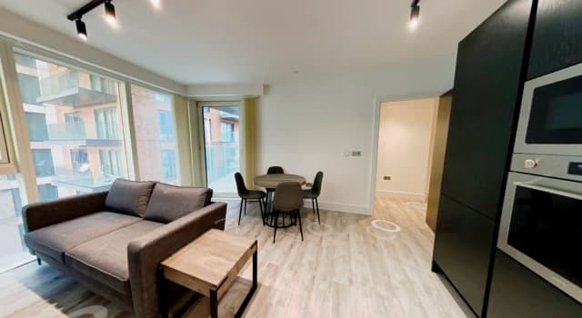 Modern Serviced Apartments image 5