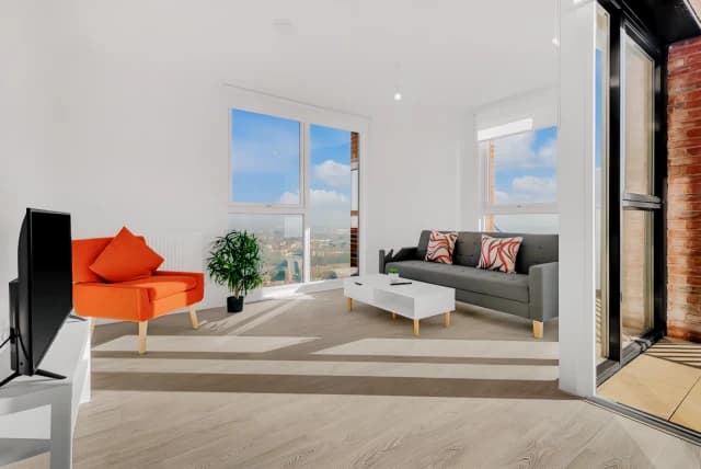 Brent Cross Serviced Apartments image 2