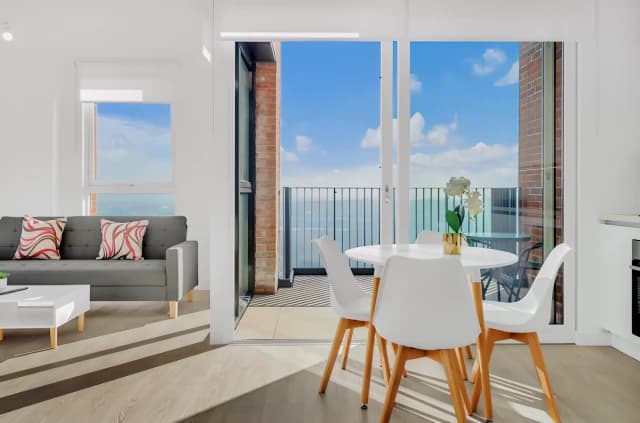 Brent Cross Serviced Apartments image 4