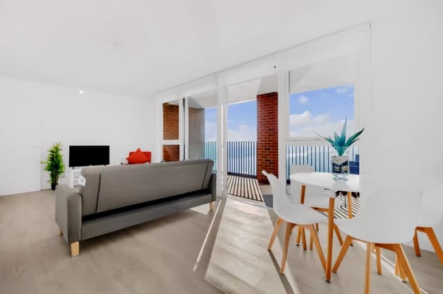 Brent Cross Serviced Apartments image 5