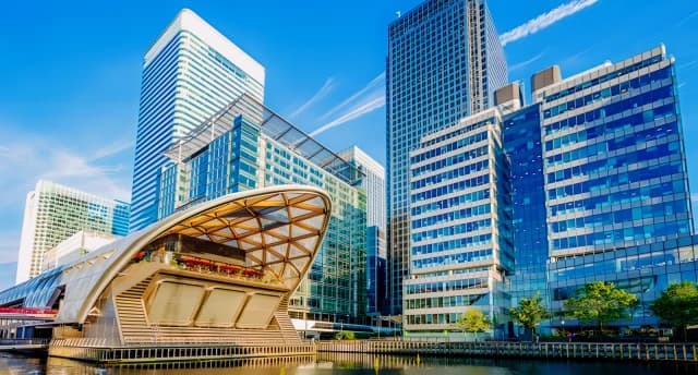 Canary Wharf South Quay image 3