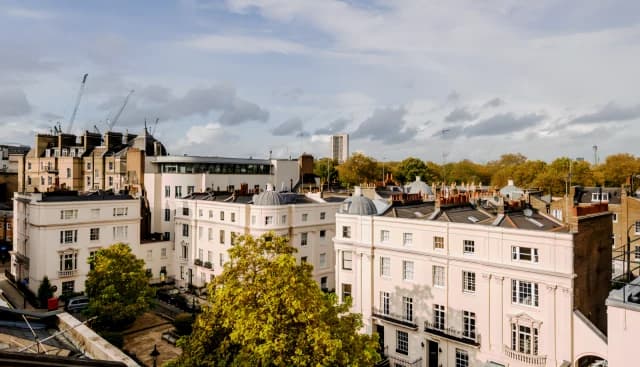 Buckingham Place Road - Victoria