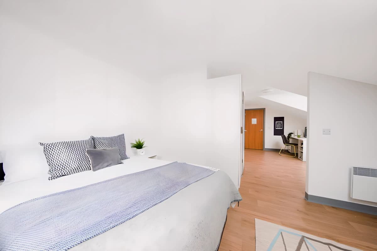 Gob Piccadilly Court image 3