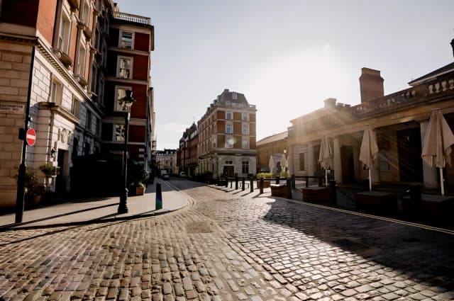 SL-Covent Garden Piazza image 5