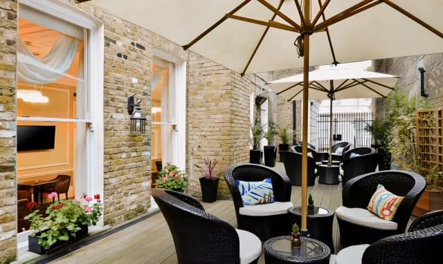 Outdoor Features
