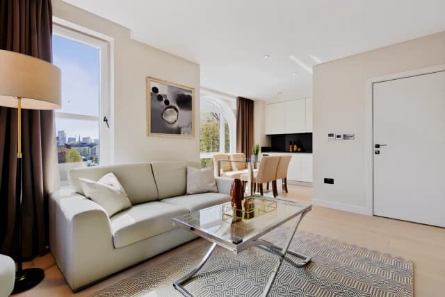 SL-Vauxhall Bridge Road image