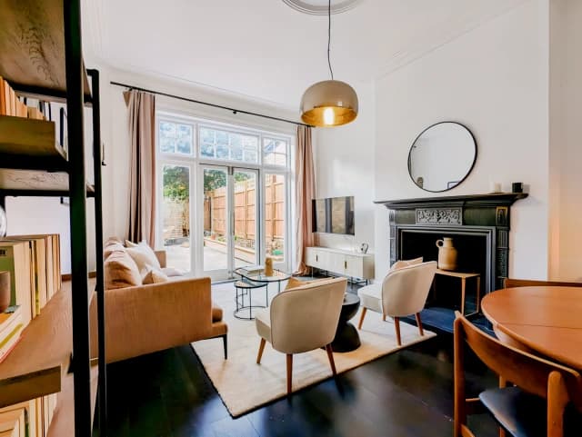 SL-Belsize Park image 2