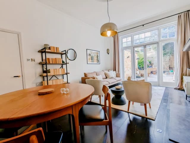 SL-Belsize Park image