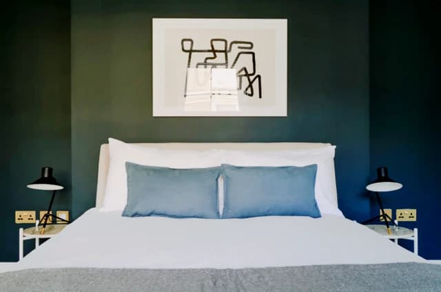 Kensington Town House image
