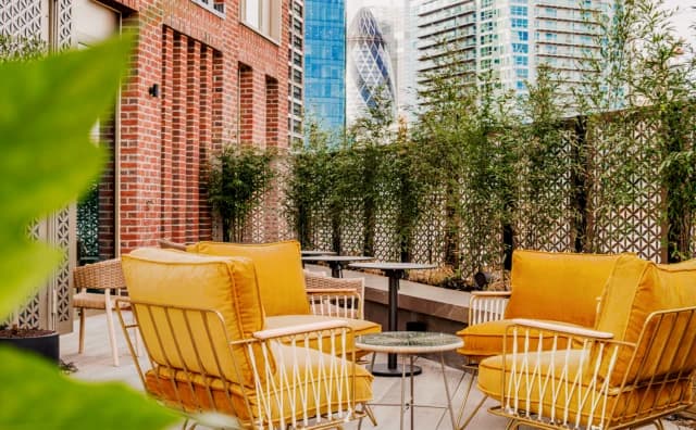 Outdoor Features