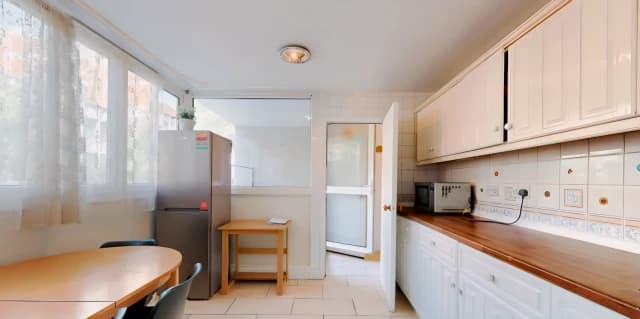 UM-Holcroft Court image 5