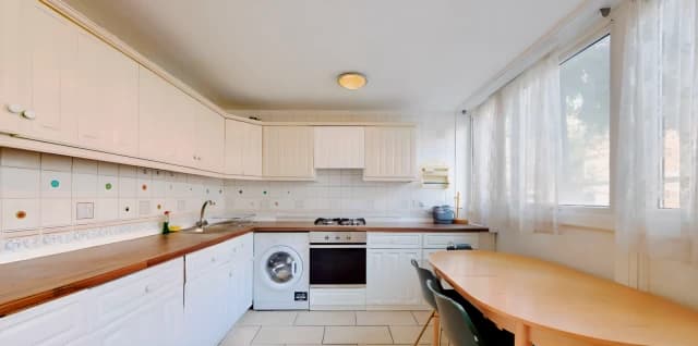 UM-Holcroft Court image