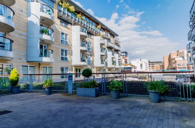 Marina Place image 2
