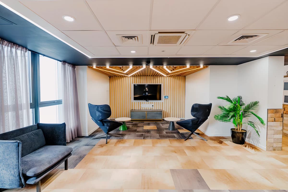 Gob Ealing Residence image