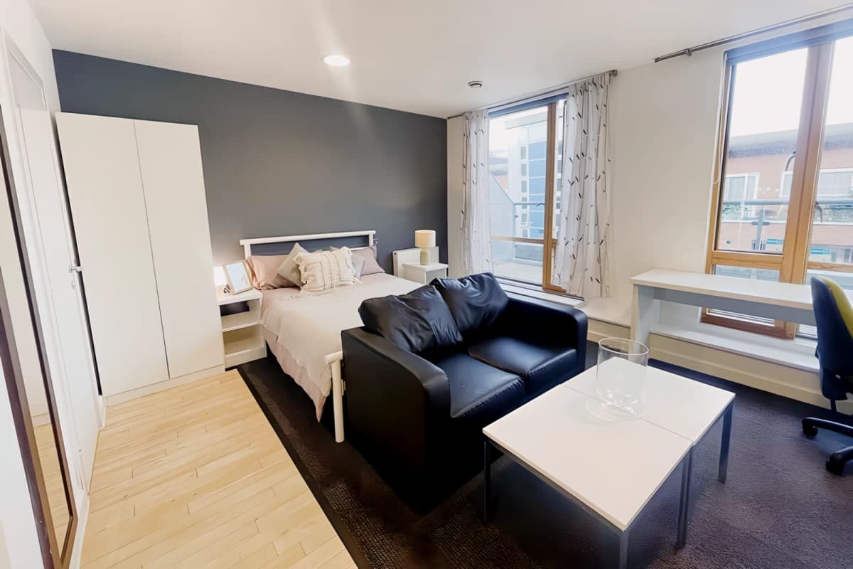 Gob Kirby Street Residence image