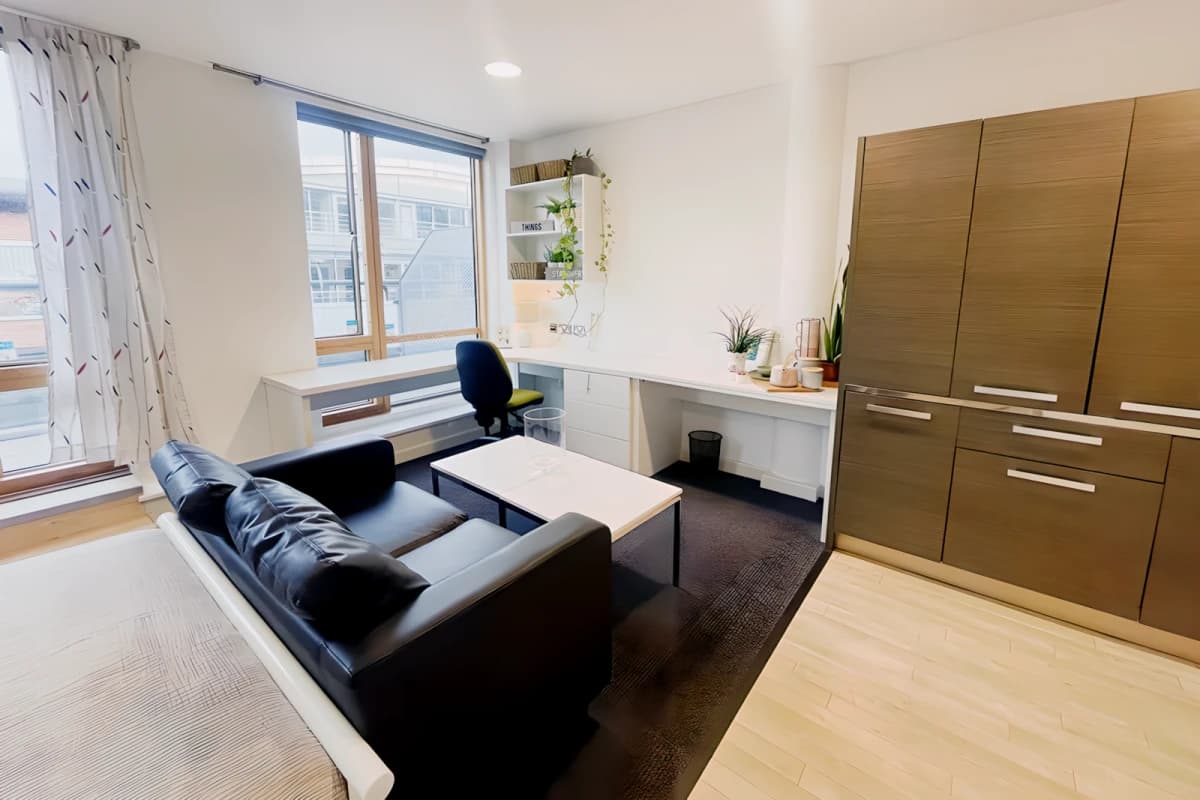 Gob Kirby Street Residence image