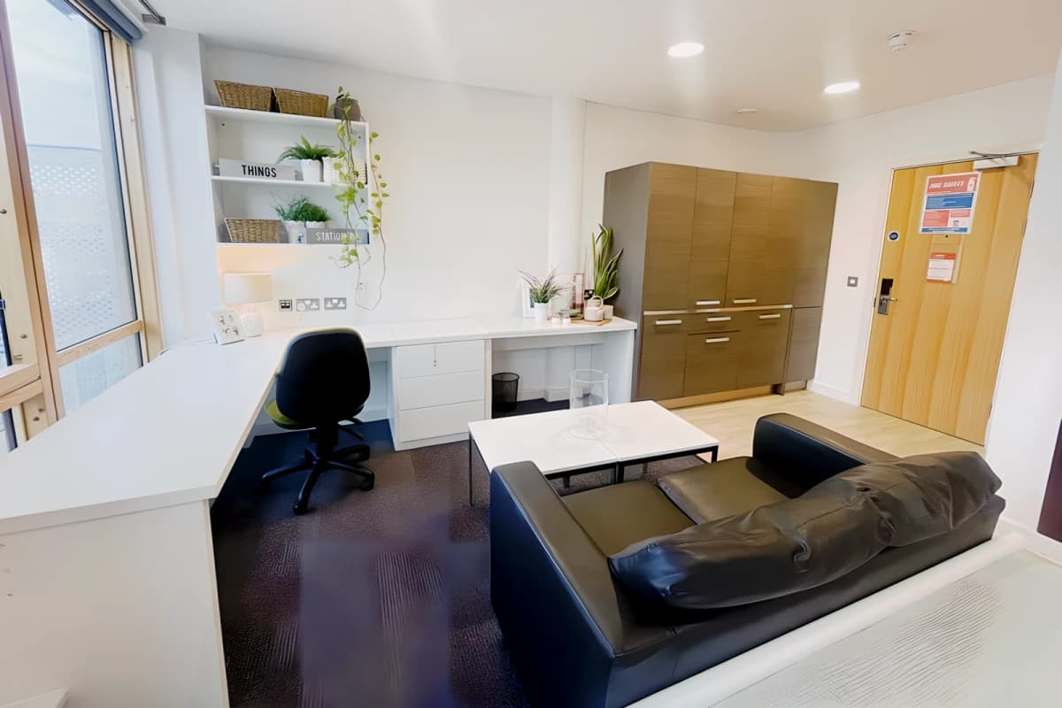 Gob Kirby Street Residence image