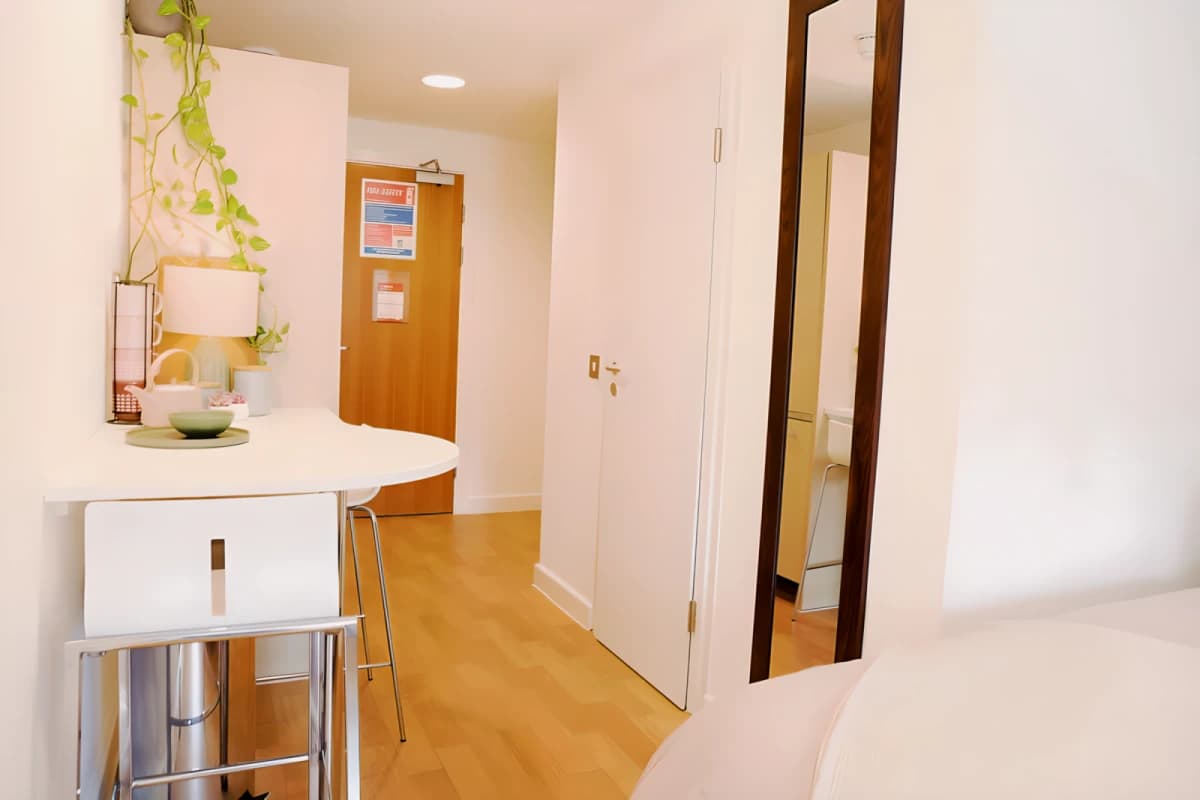 Gob Kirby Street Residence image
