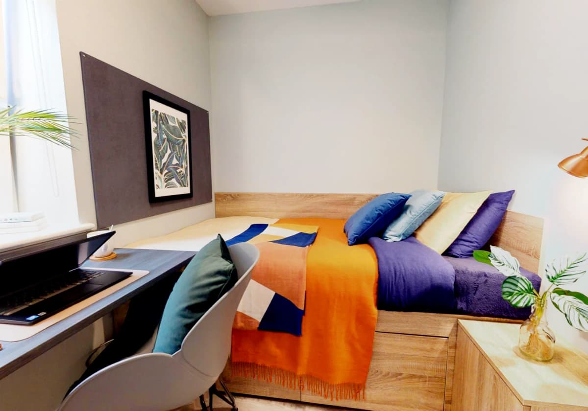 iQ Hammersmith image