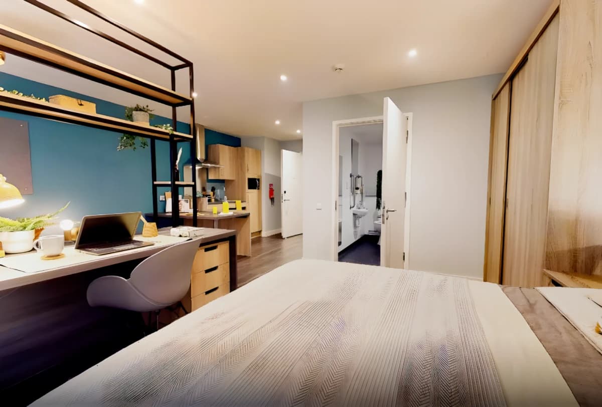 iQ Hammersmith image