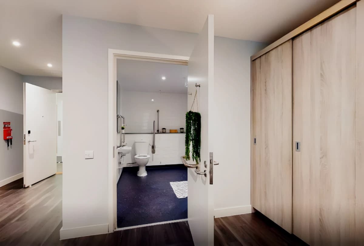 iQ Hammersmith image