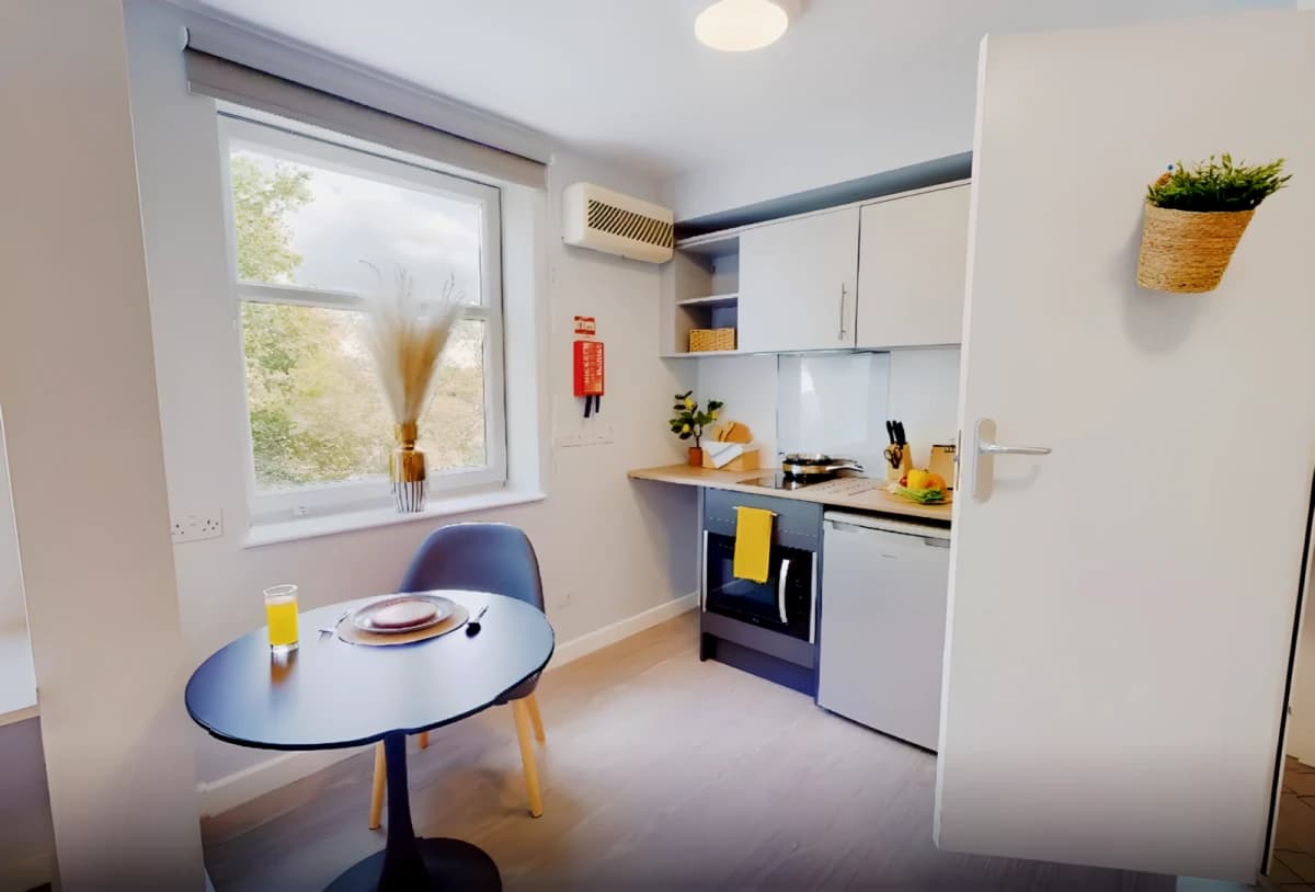 iQ Tufnell House image